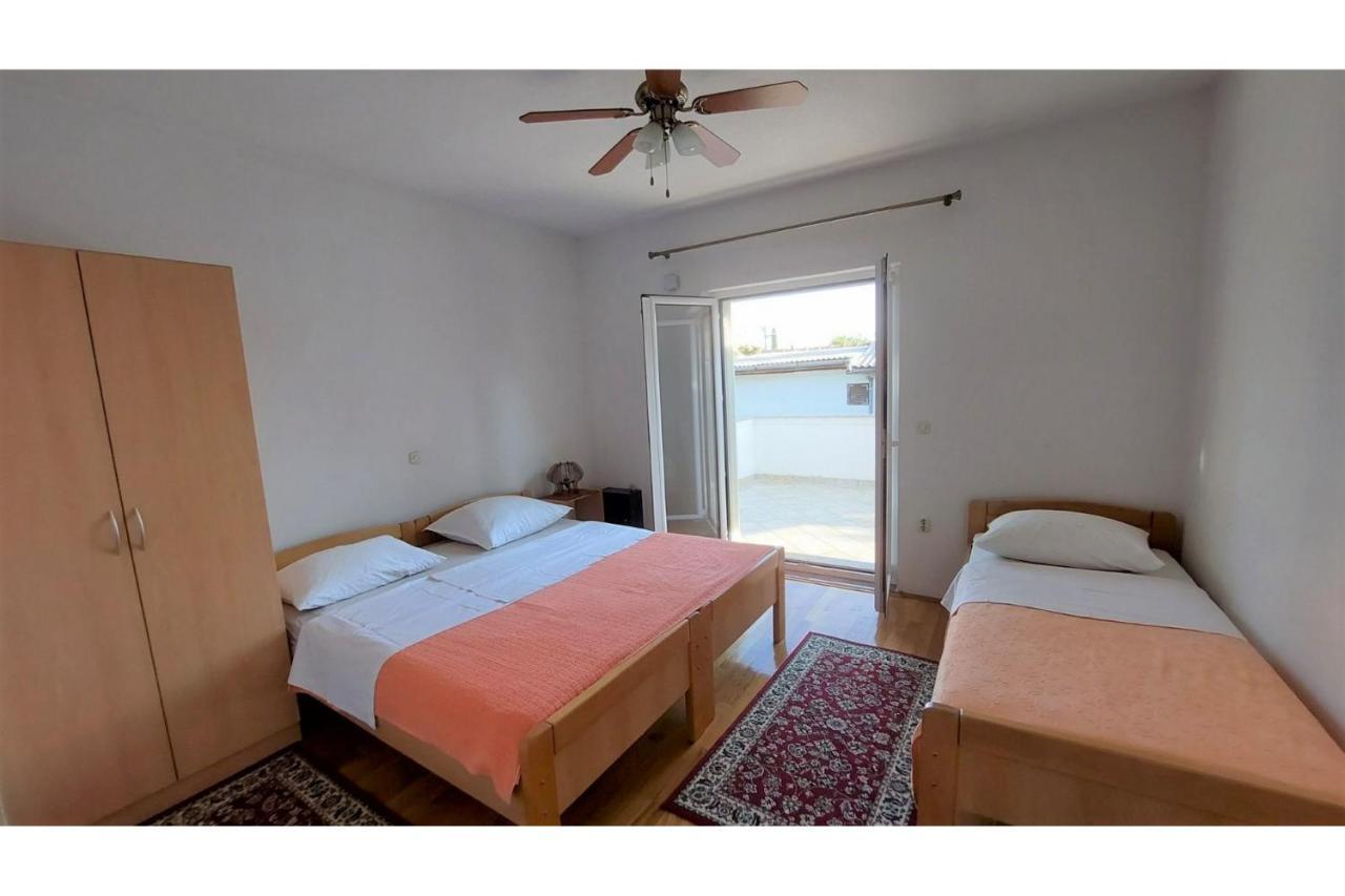 Apartments & Room Masa สตารีกราด-ปาเคลนีซา ภายนอก รูปภาพ