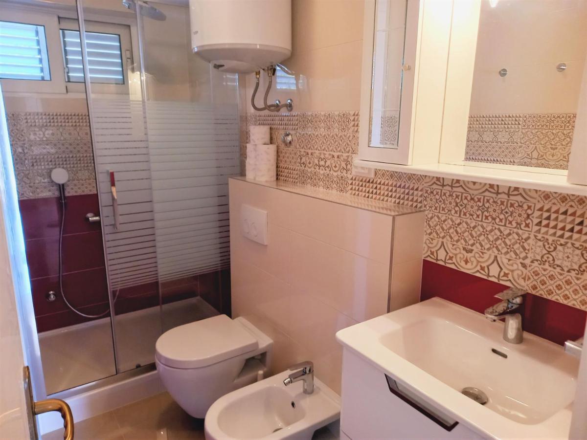 Apartments & Room Masa สตารีกราด-ปาเคลนีซา ภายนอก รูปภาพ